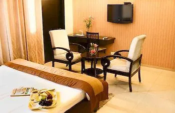 Oyo Premium South City I Gurgaon 3*,  Indien