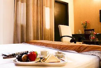 Oyo Premium South City I Gurgaon 3*,
